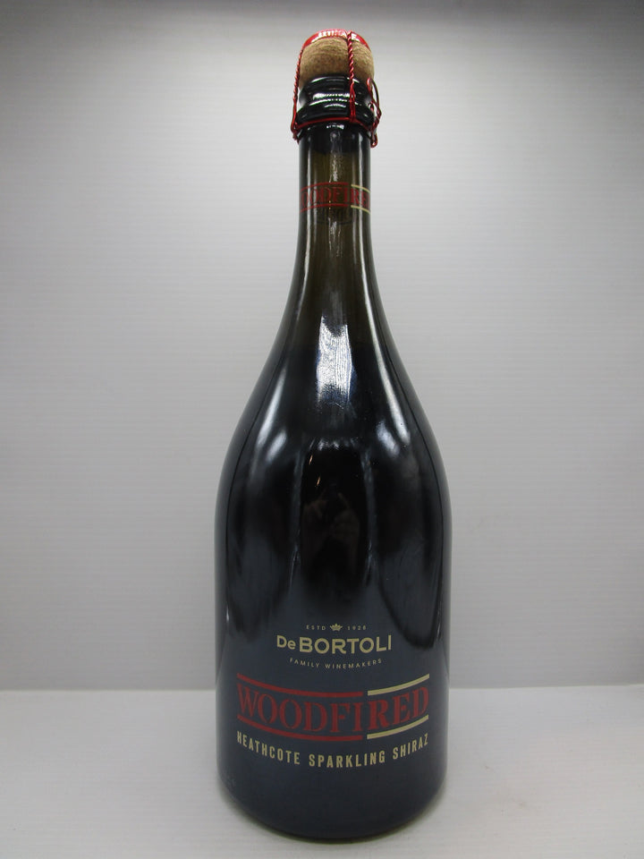 De Bortoli Woodfired Sparkling Shiraz 13.7% 750ml