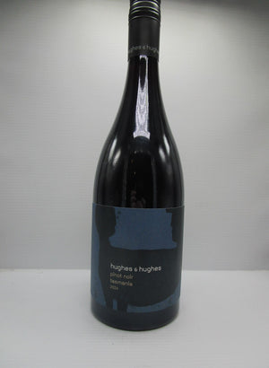 Hughes & Hughes - Pinot Noir 2024 13.4% 750ML