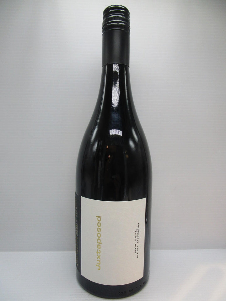 Juxtaposed Wait Vinyard Shiraz 2022 14.4% 750ml
